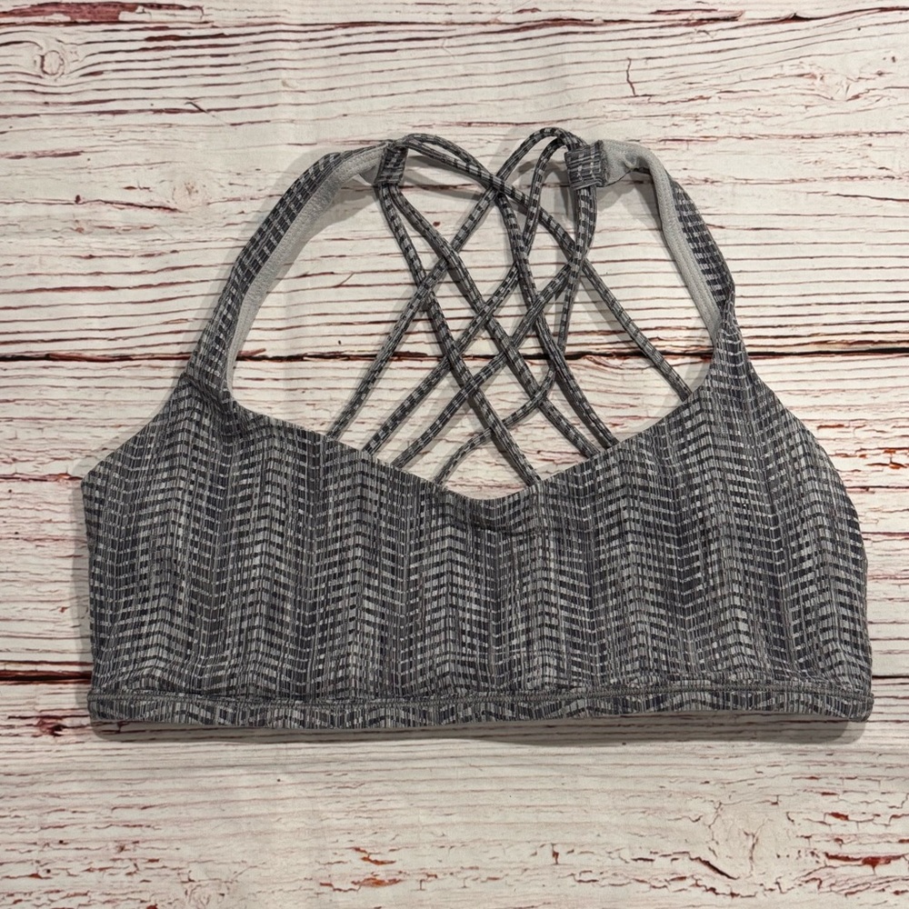 Lululemon Free To Be Bra (Wild) in Arrow Jacquard Battleship Silver Spoon Sz 10 - Picture 3 of 8